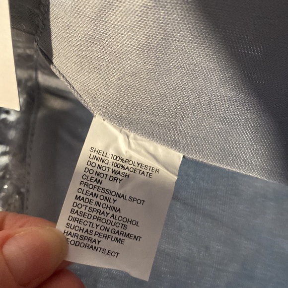 Mac Duggal Long Sleeve Beaded Appliqué Gown [Size: 16] Style #20214 - Picture 13 of 16